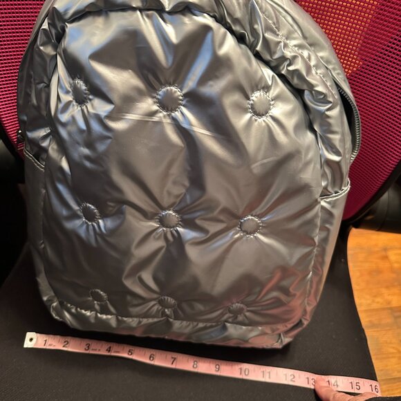 Cosmic Puff Quilted Silver Metallic Backpack NEW - Picture 5 of 7